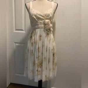 Anthropologie Deletta Women’s Tea & Sweets Pretty Sleeveless Cream Gold small